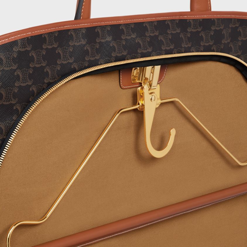 homens acessórios CELINE bolsa de roupas em lona triomphe e couro de bezerro bronzeado T204R1630