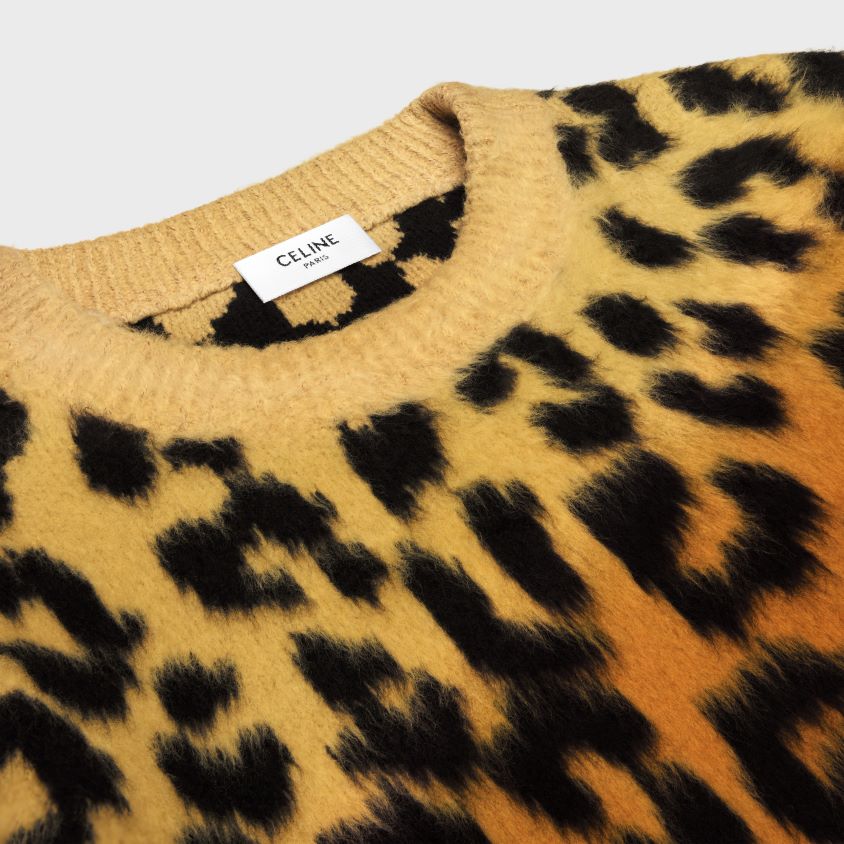 homens vestuário CELINE suéter cropped com gola redonda em algodão escovado camelo/marrom T204R1981